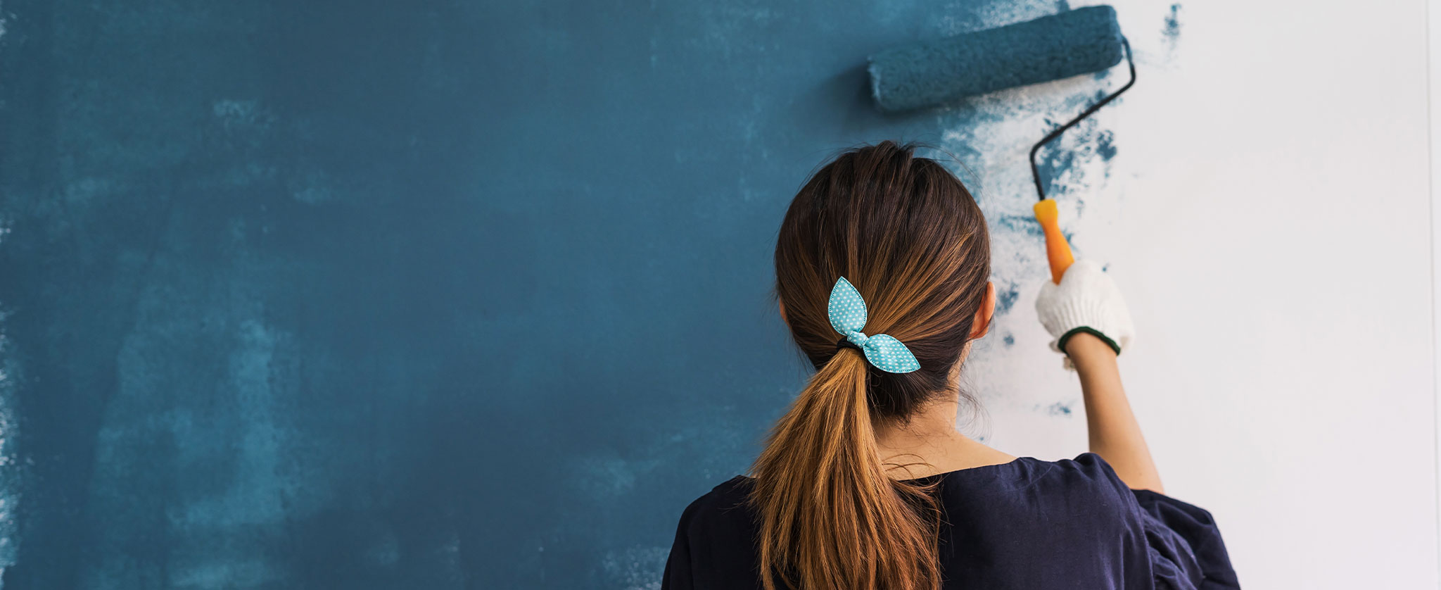 Blog_HomeImprovementHacks Couple Painting House